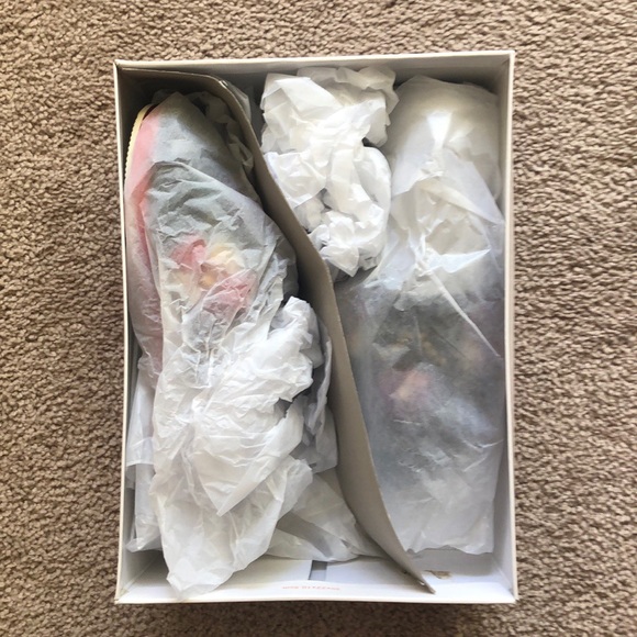 Patterned sandals - Picture 8 of 8